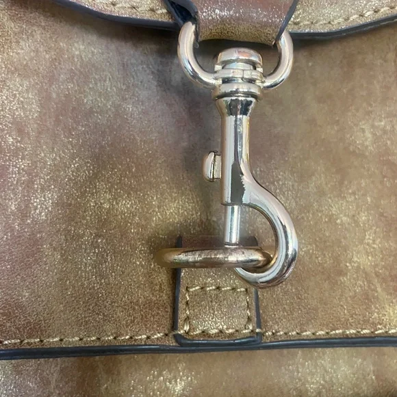 Steve Madden Rose and Gold handbag - Picture 2 of 4